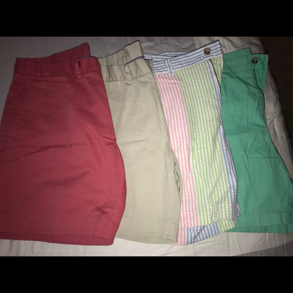4 Pair of Shorts (34)